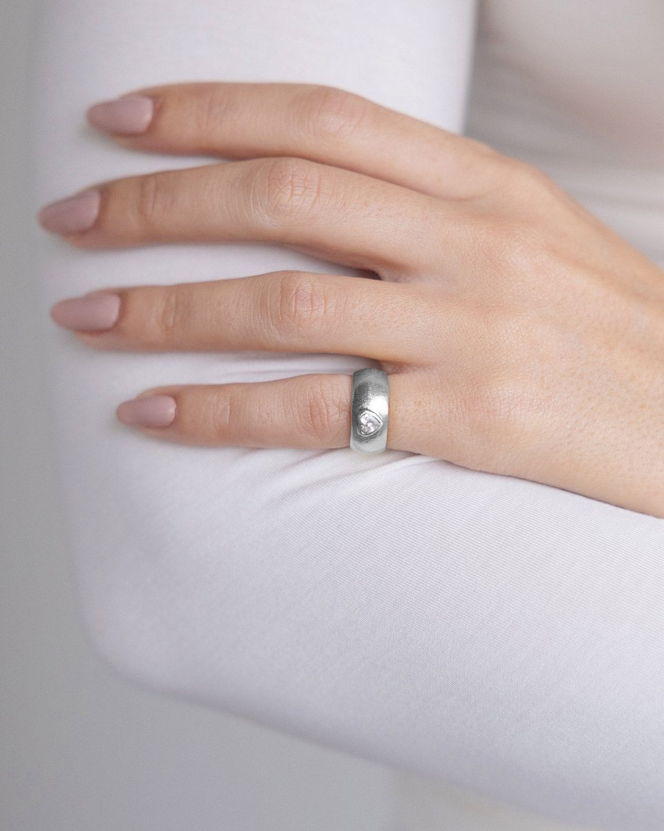 Anel Mindinho da Bica x Beatriz Bica - Anéis Our Sins