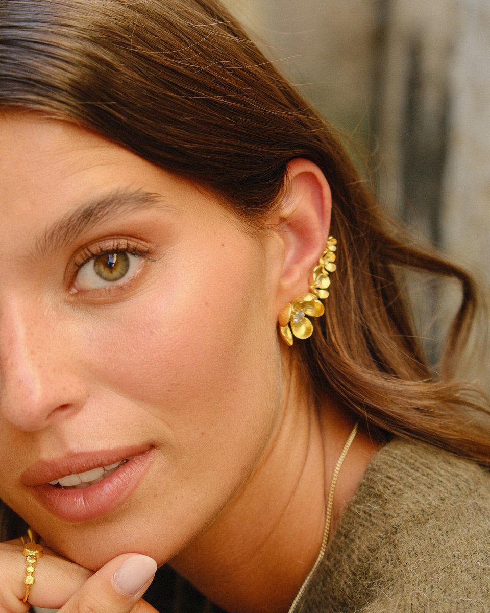 Brincos a expedir Bloom - Brincos Our Sins