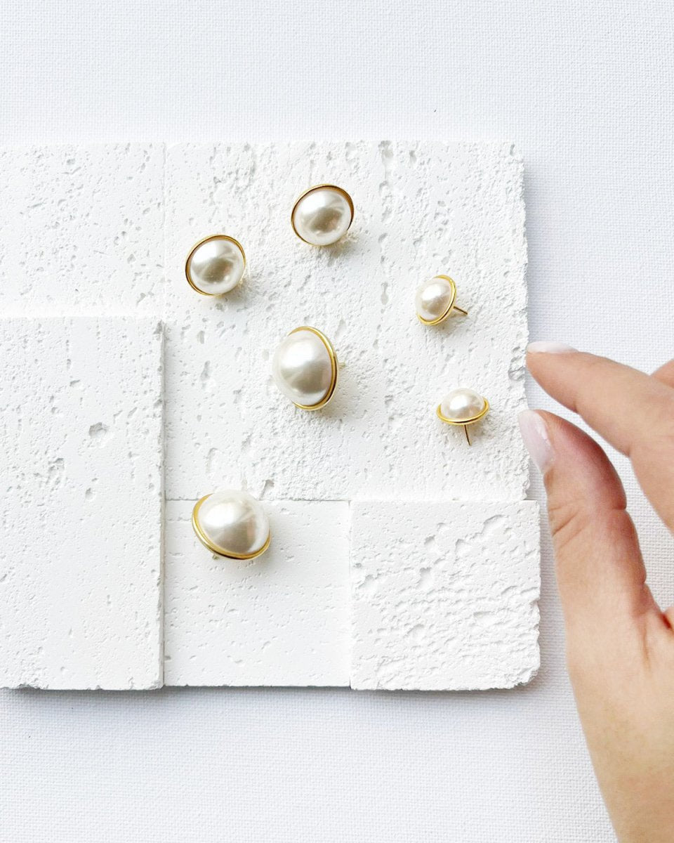 Brincos Botões de Pérolas - Brincos Our Sins