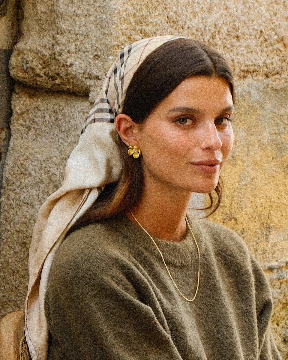 Brincos Simples Bloom - Brincos Our Sins