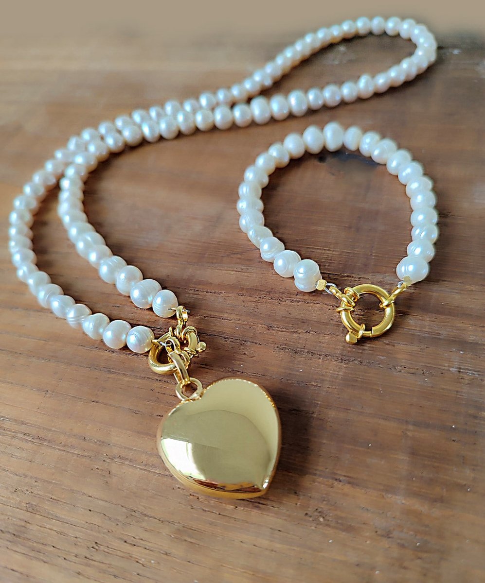 Coração Fora do Peito - Medalhas Our Sins