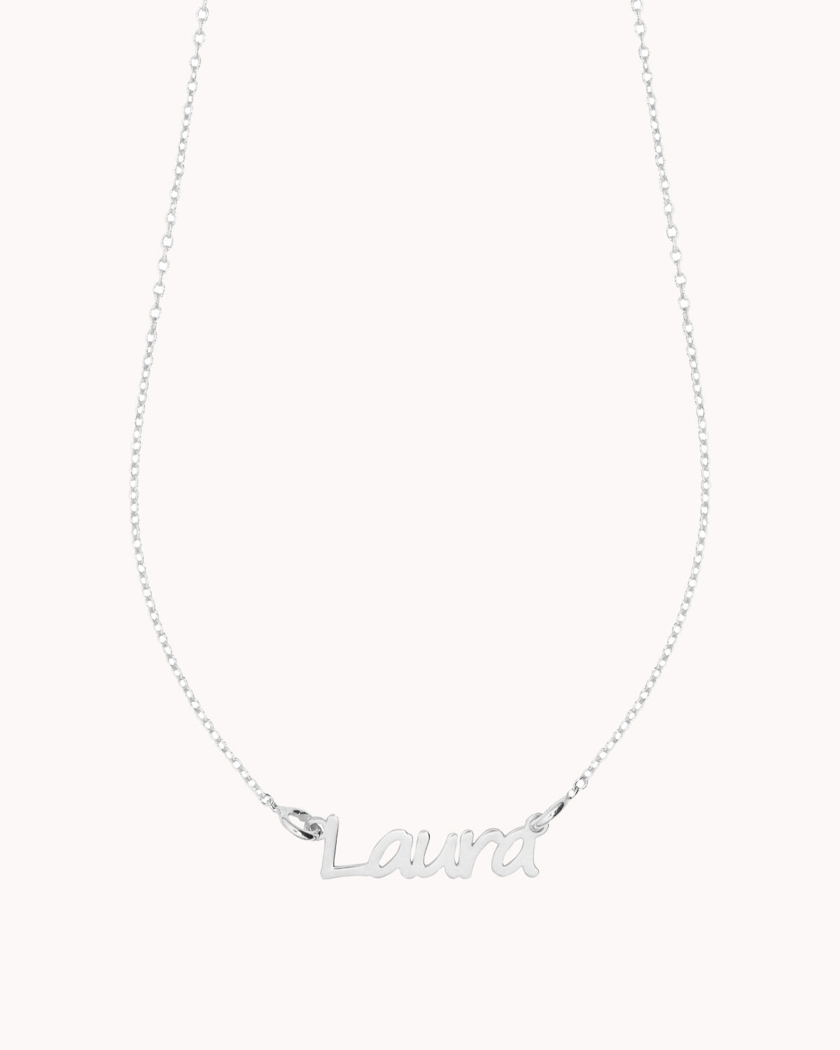 Colar com nome preso por duas argolas prateado laura - Colares - OUR SINS