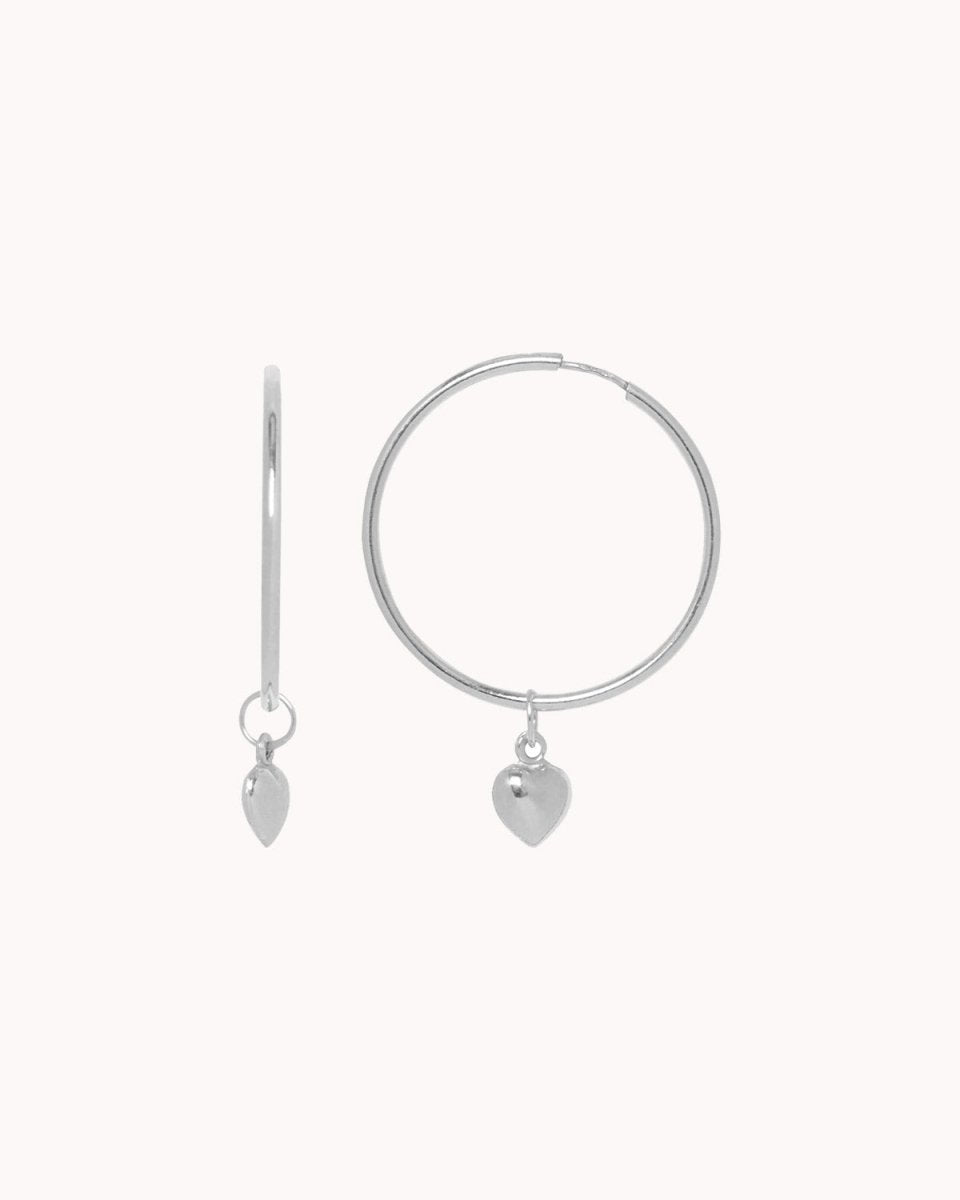 Argolas com um coração vintage mini - Argolas Our Sins