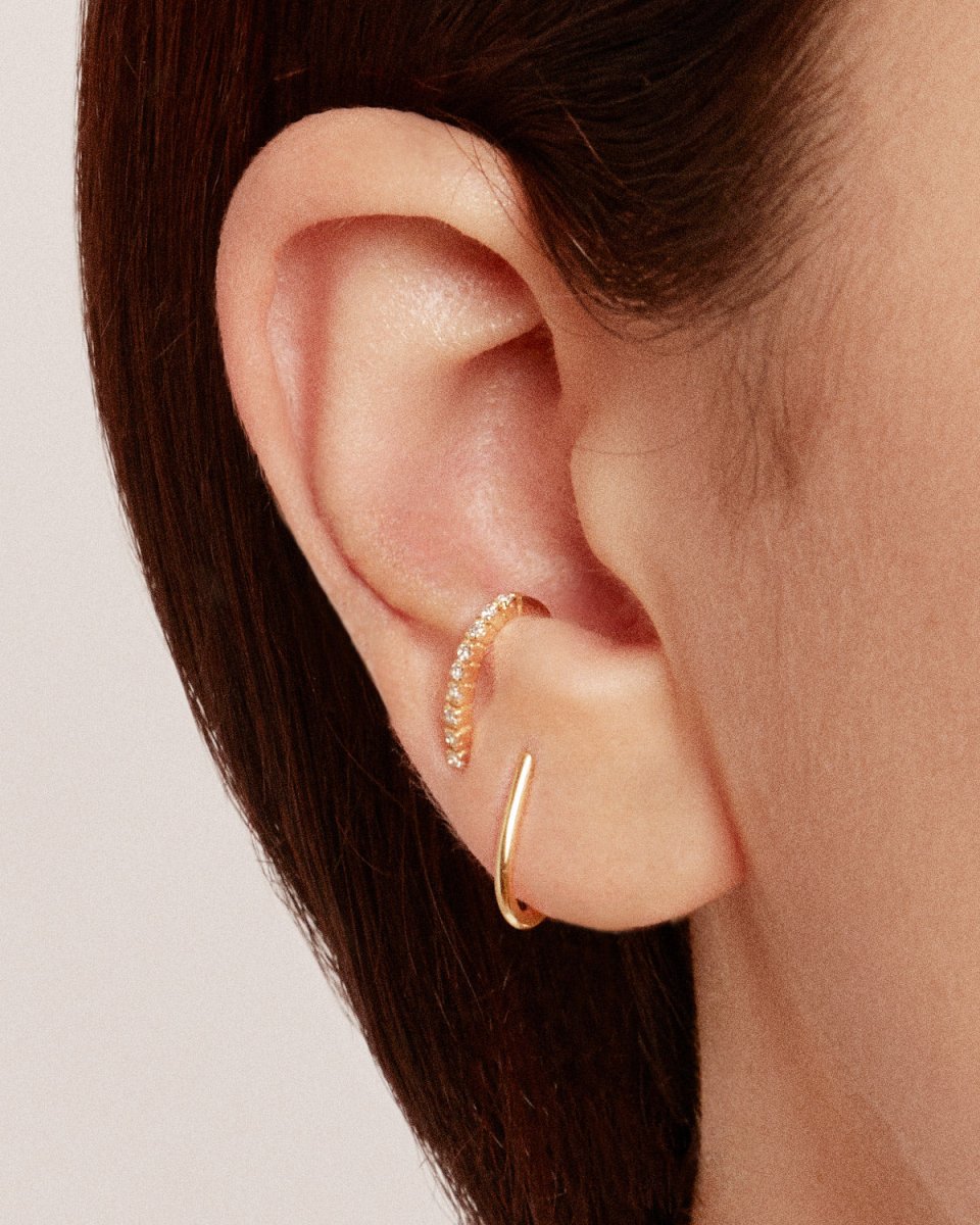 Brincos invertidos desiguais - Brincos Our Sins