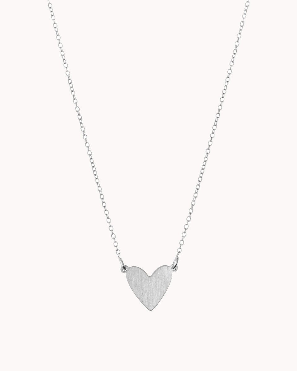 Colar com "coração em bico" preso por duas argolas - Colares Our Sins