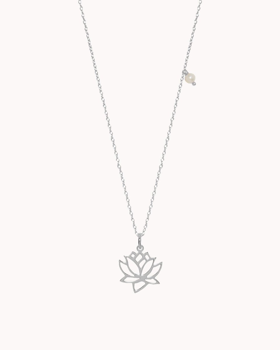 Colar com flor de lótus mais uma pérola ou um olho da sorte - Colares Our Sins