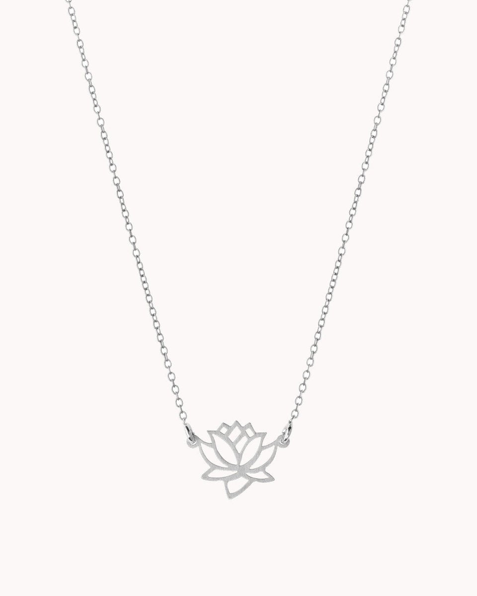 Colar com "flor de lótus" preso por duas argolas - Colares Our Sins