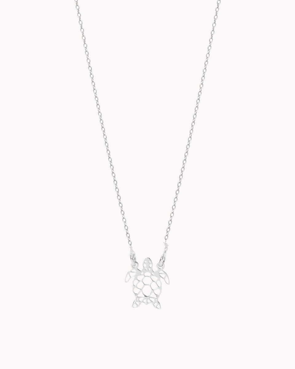 Colar com "tartaruga" preso por duas argolas - Colares Our Sins