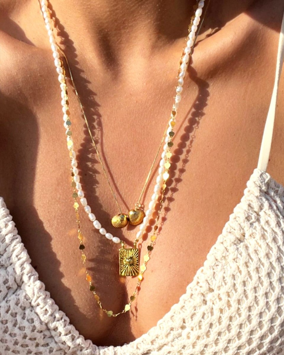 Colar de pérolas com coração talismã - Colares Our Sins