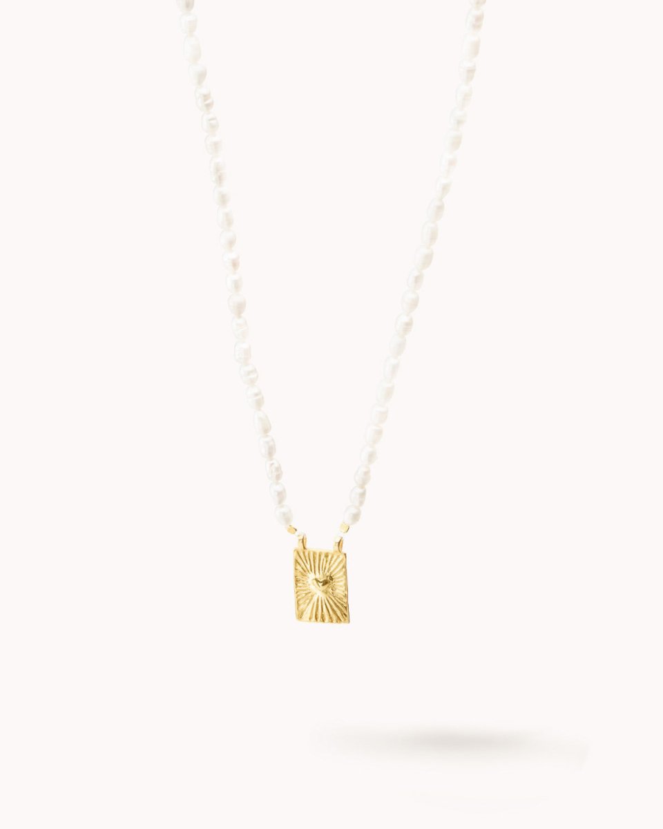 Colar de pérolas com coração talismã - Colares Our Sins