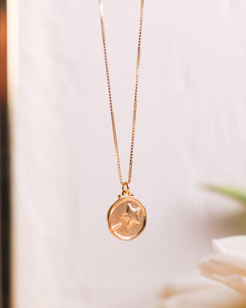 Colar 'ela é da luz' - Colares Our Sins