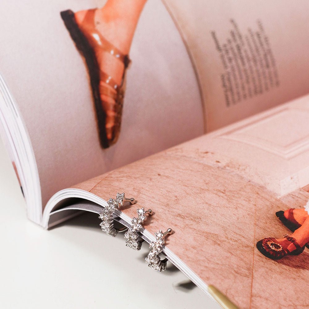 Ear cuff com zircónias assimétricas - Earcuff Our Sins