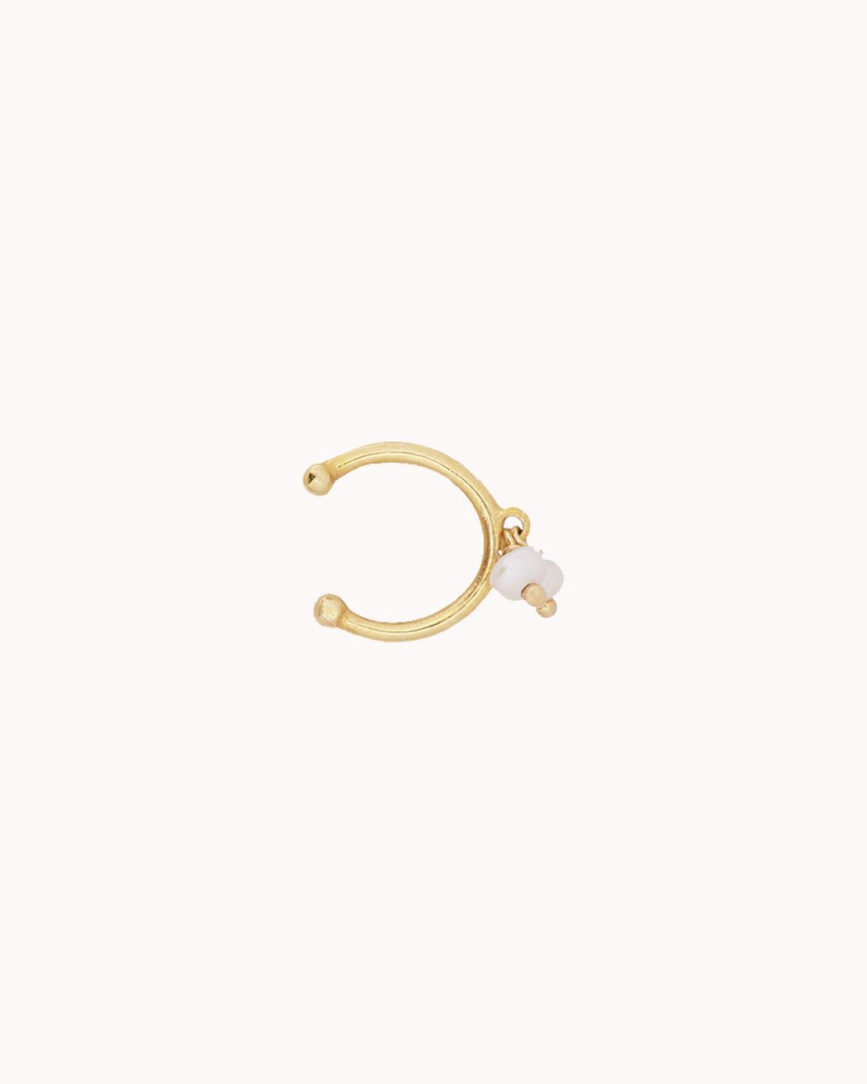 Ear Cuff simples com duas pérolas caídas - Earcuff Our Sins
